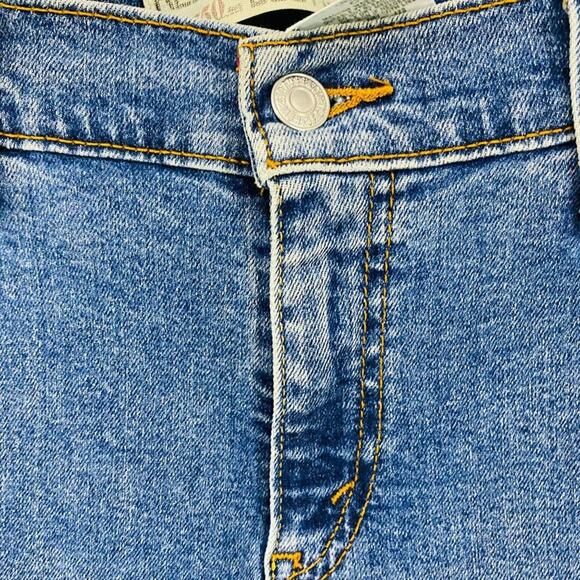 Levis 550 Womens Blue Medium Wash Denim Bootcut Jeans Size 6M - Picture 2 of 9